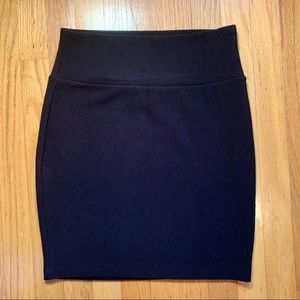 Black Ribbed Mini Skirt • F21